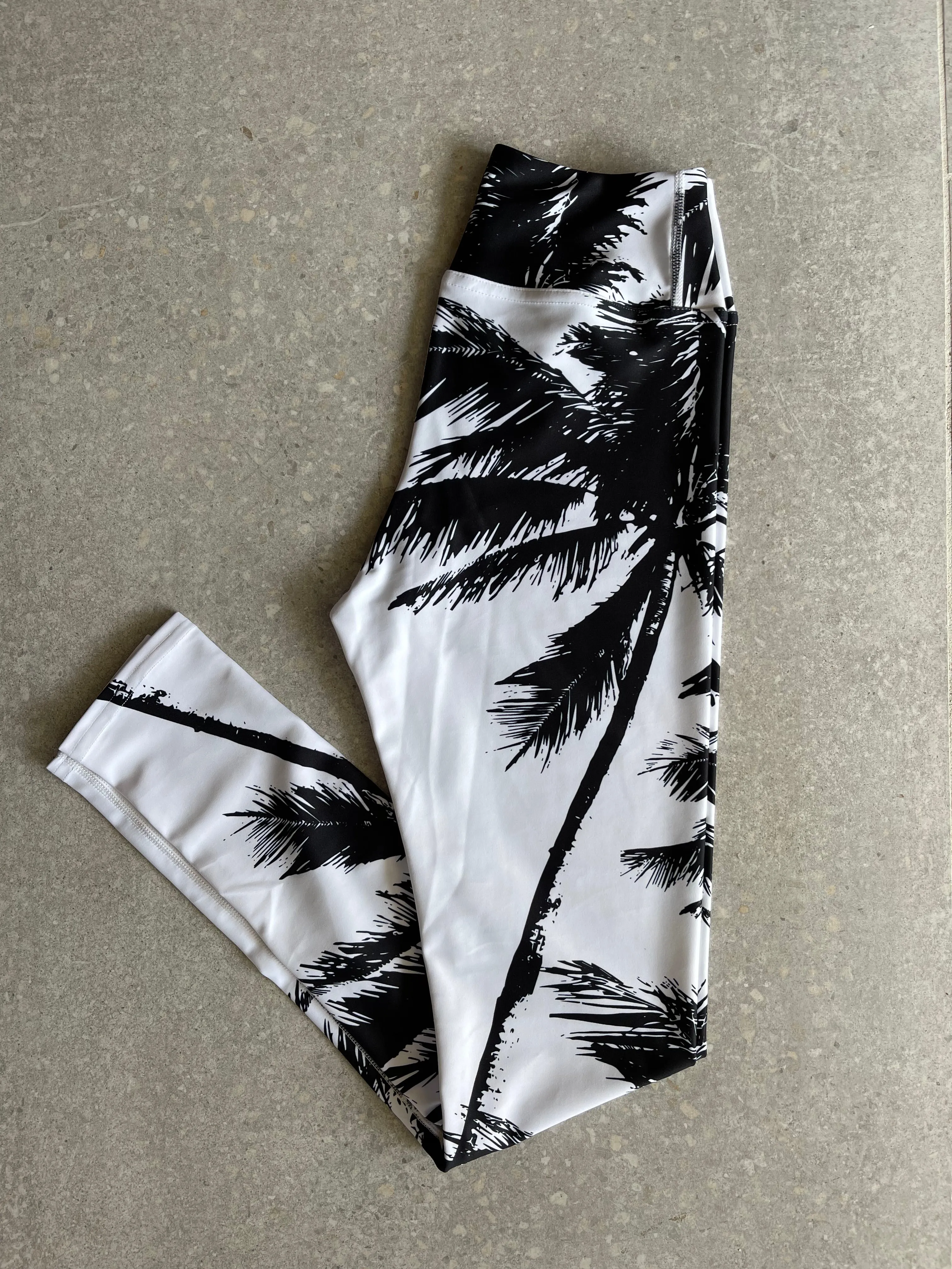 Black   White Palm Tree High Waist Yoga Leggings