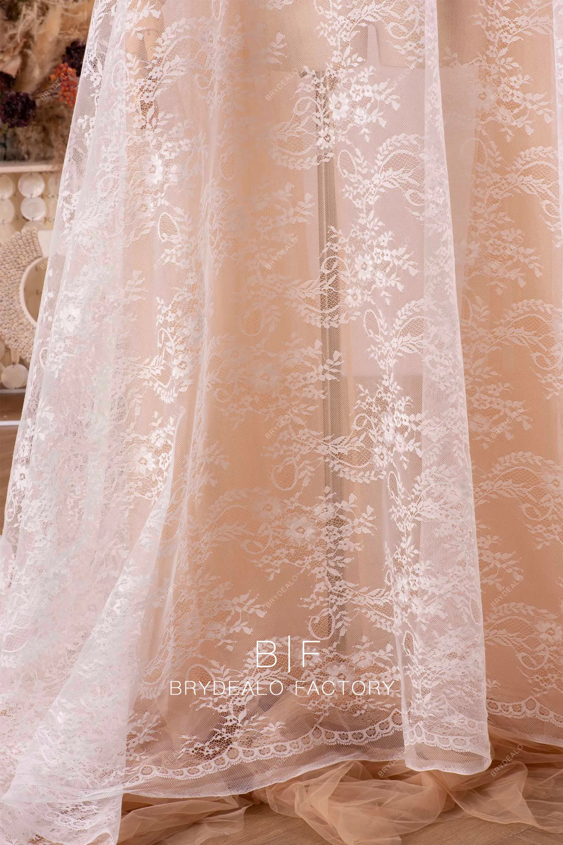 Double Border Phoenix Tail Flower Chantilly Lace Fabric Online