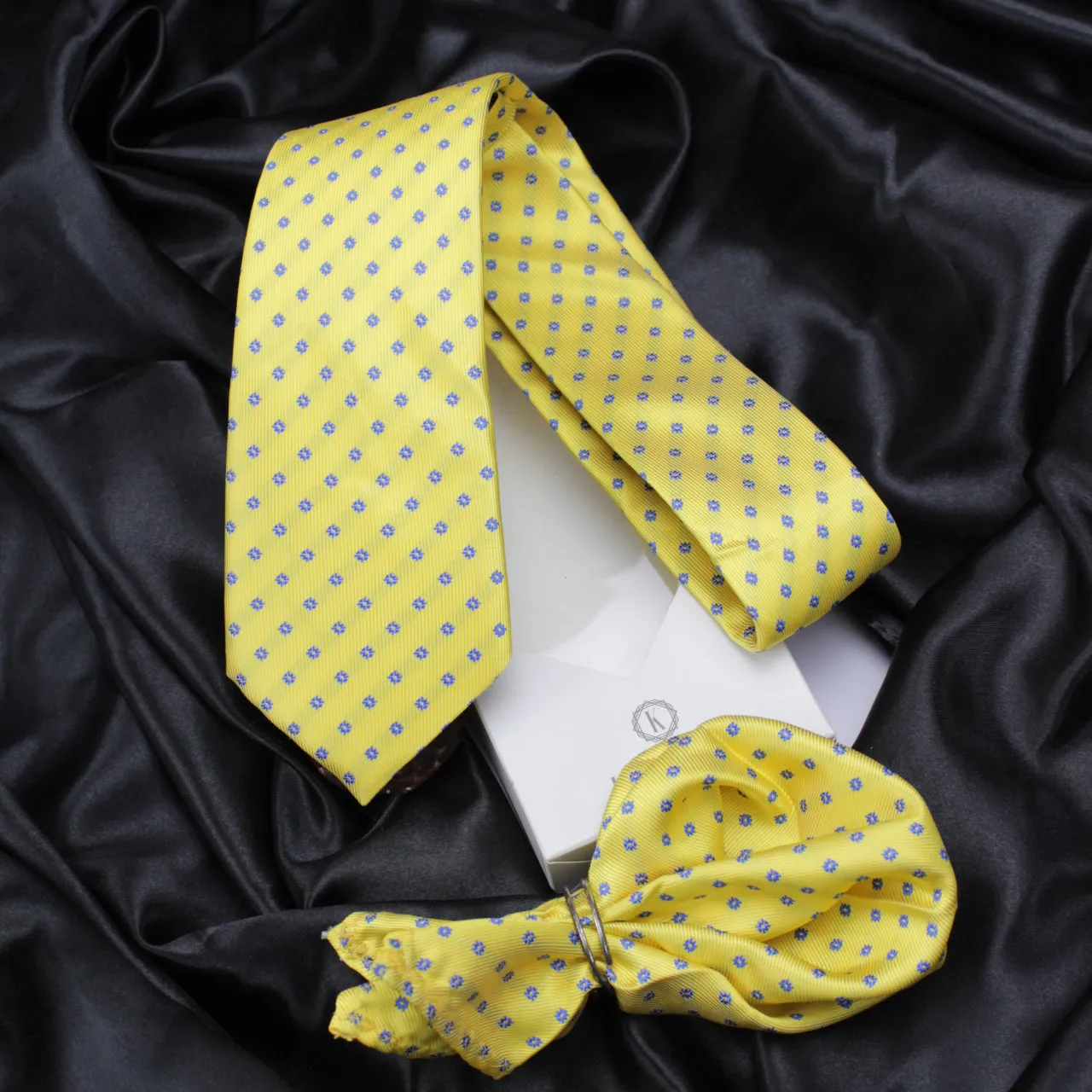 Kovove Elegant Yellow Polka Dot Necktie and Pocket Square Gift Box